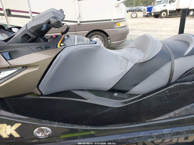 Seadoo Gtx-300 Limited 2017 YDV17355G717 Image 6