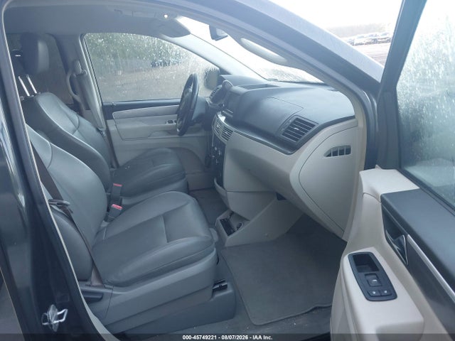 2011 Volkswagen Routan Se მანქანა იყიდება აუქციონზე, vin: 2V4RW3DG8BR738934, აუქციონის ნომერი: 45749221