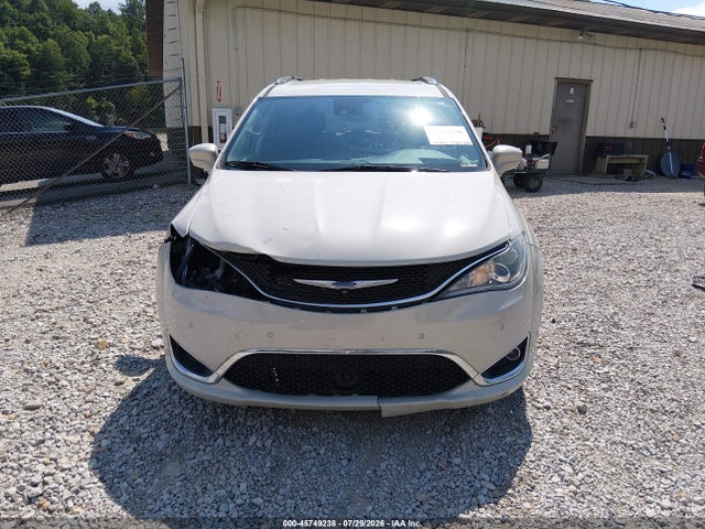 2019 Chrysler Pacifica Touring L Plus მანქანა იყიდება აუქციონზე, vin: 2C4RC1EG8KR627998, აუქციონის ნომერი: 45749238