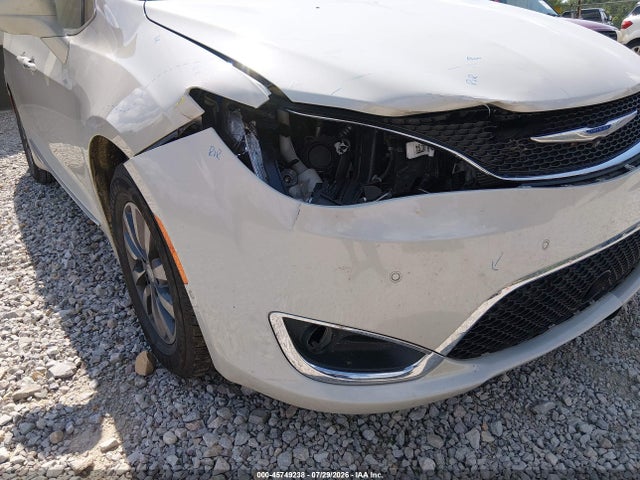 2019 Chrysler Pacifica Touring L Plus მანქანა იყიდება აუქციონზე, vin: 2C4RC1EG8KR627998, აუქციონის ნომერი: 45749238