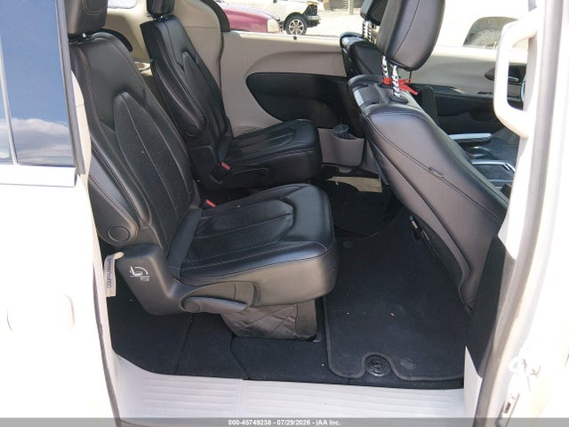 2019 Chrysler Pacifica Touring L Plus მანქანა იყიდება აუქციონზე, vin: 2C4RC1EG8KR627998, აუქციონის ნომერი: 45749238