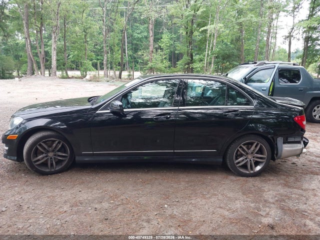 45749329 :رقم المزاد ، WDDGF8AB5DG135991 vin ، 2013 Mercedes-benz C 300 Sport 4matic مزاد بيع