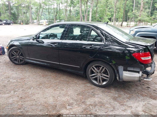 45749329 :رقم المزاد ، WDDGF8AB5DG135991 vin ، 2013 Mercedes-benz C 300 Sport 4matic مزاد بيع