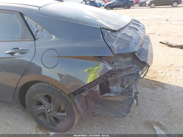 Продажа на аукционе авто 2022 Hyundai Elantra Sel, vin: 5NPLM4AG2NH057895, номер лота: 45749332
