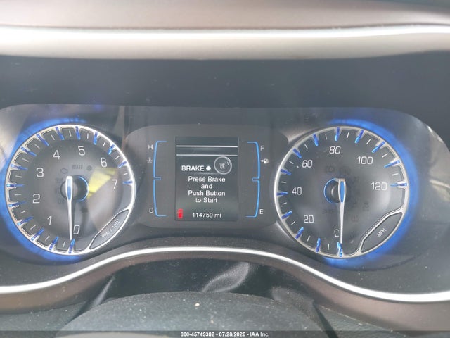 45749382 :رقم المزاد ، 2C4RC1BG0HR656442 vin ، 2017 Chrysler Pacifica Touring-l مزاد بيع