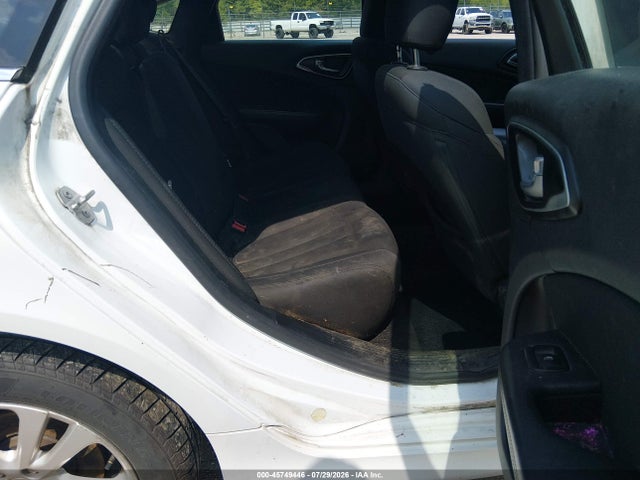 Продажа на аукционе авто 2016 Chrysler 200 Limited, vin: 1C3CCCABXGN161723, номер лота: 45749446