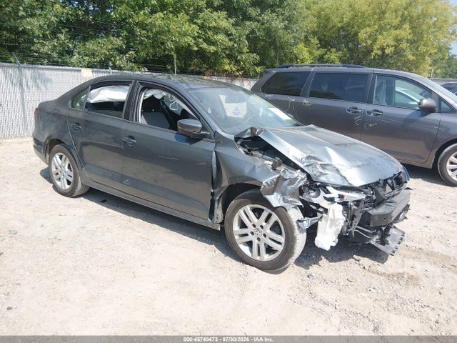 45749473 :رقم المزاد ، 3VW2B7AJ9JM261996 vin ، 2018 Volkswagen Jetta 1.4t S مزاد بيع