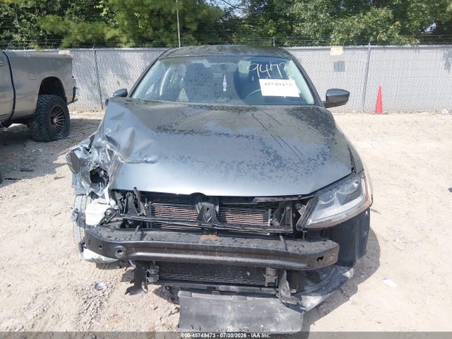 45749473 :رقم المزاد ، 3VW2B7AJ9JM261996 vin ، 2018 Volkswagen Jetta 1.4t S مزاد بيع