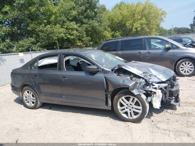 45749473 :رقم المزاد ، 3VW2B7AJ9JM261996 vin ، 2018 Volkswagen Jetta 1.4t S مزاد بيع
