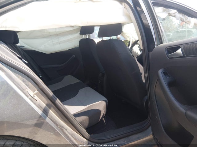 45749473 :رقم المزاد ، 3VW2B7AJ9JM261996 vin ، 2018 Volkswagen Jetta 1.4t S مزاد بيع