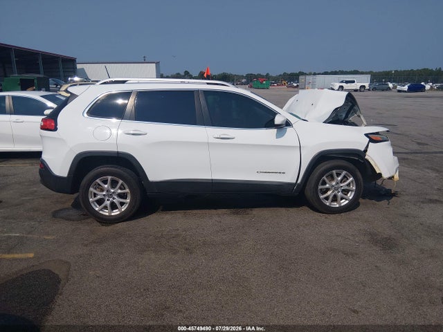 45749490 :رقم المزاد ، 1C4PJLCB9GW125631 vin ، 2016 Jeep Cherokee Latitude مزاد بيع