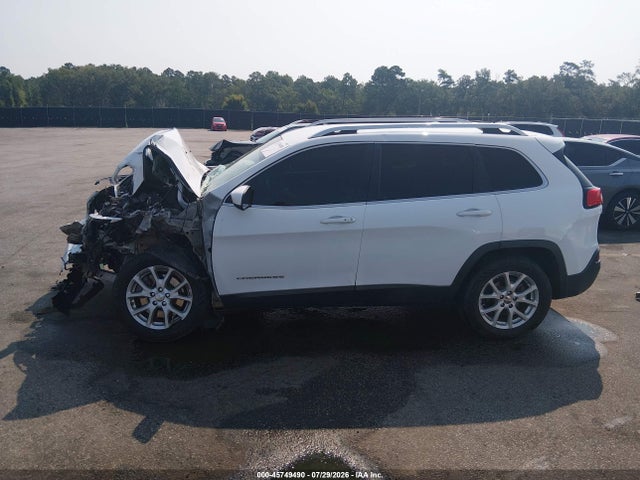 45749490 :رقم المزاد ، 1C4PJLCB9GW125631 vin ، 2016 Jeep Cherokee Latitude مزاد بيع