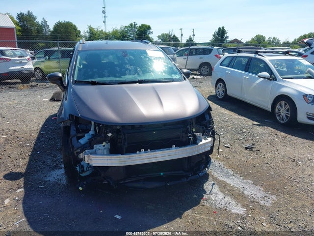 45749502 :رقم المزاد ، 2C4RC1BG5JR229098 vin ، 2018 Chrysler Pacifica Touring L مزاد بيع
