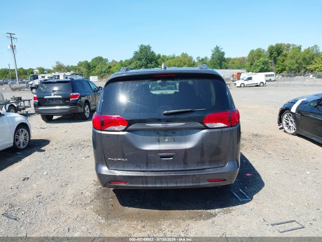 45749502 :رقم المزاد ، 2C4RC1BG5JR229098 vin ، 2018 Chrysler Pacifica Touring L مزاد بيع