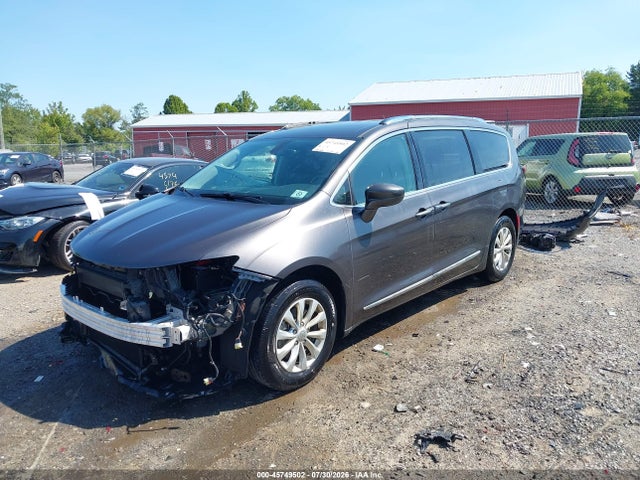 45749502 :رقم المزاد ، 2C4RC1BG5JR229098 vin ، 2018 Chrysler Pacifica Touring L مزاد بيع