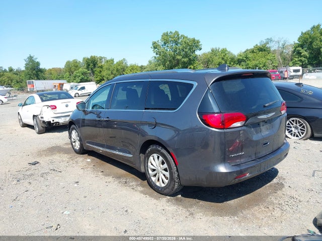 45749502 :رقم المزاد ، 2C4RC1BG5JR229098 vin ، 2018 Chrysler Pacifica Touring L مزاد بيع