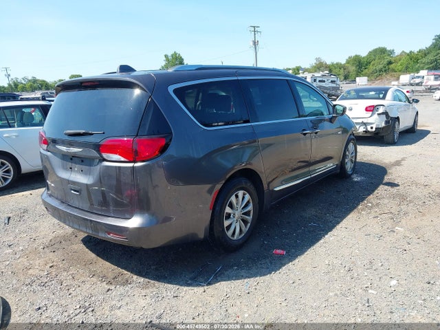 45749502 :رقم المزاد ، 2C4RC1BG5JR229098 vin ، 2018 Chrysler Pacifica Touring L مزاد بيع