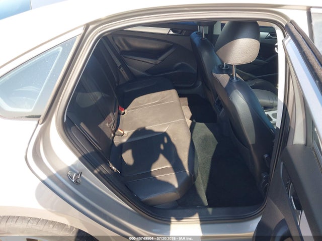 Aukcja sprzedaży 2013 Volkswagen Passat 2.0l Tdi Se, vin: 1VWBN7A35DC043682, numer aukcji: 45749504