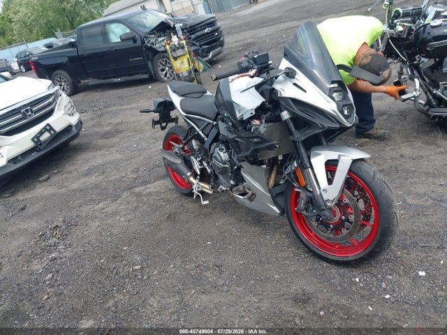 2024 Suzuki Gsx800 F მანქანა იყიდება აუქციონზე, vin: JS1EM13B5R7102289, აუქციონის ნომერი: 45749604