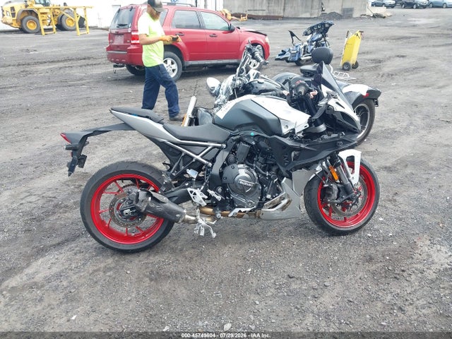 Suzuki Gsx800 F 2024 JS1EM13B5R7102289 Image 12