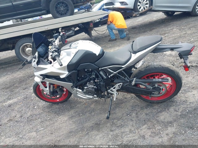 Suzuki Gsx800 F 2024 JS1EM13B5R7102289 Image 13