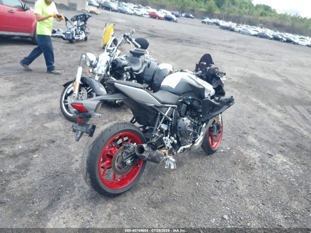 Suzuki Gsx800 F 2024 JS1EM13B5R7102289 Image 4