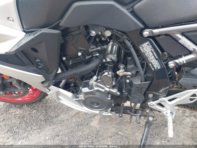 Suzuki Gsx800 F 2024 JS1EM13B5R7102289 Image 9