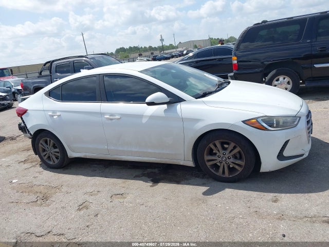 Продажа на аукционе авто 2018 Hyundai Elantra Sel, vin: 5NPD84LF9JH233929, номер лота: 45749607