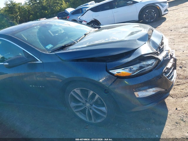 1G1ZE5SX6KF200275 Chevrolet Malibu Premier