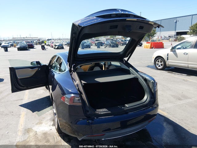 Tesla Model S P85 2014 5YJSA1H19EFP36839 Image 20