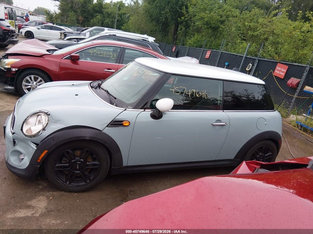 Продажа на аукционе авто 2012 Mini Cooper, vin: WMWSU3C5XCT264316, номер лота: 45749646
