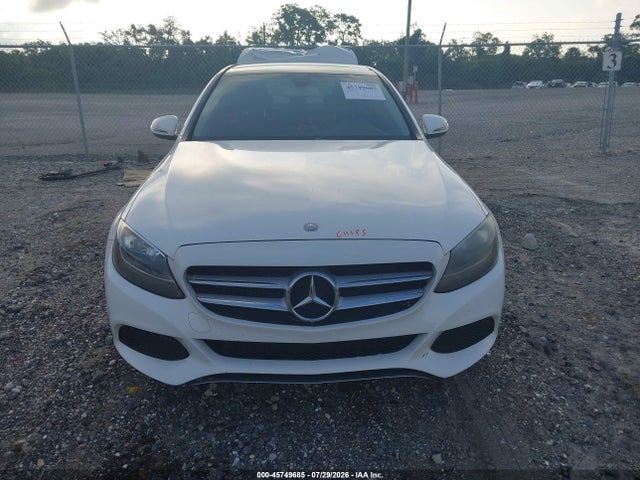45749685 :رقم المزاد ، 55SWF4JBXHU220077 vin ، 2017 Mercedes-benz C 300 مزاد بيع