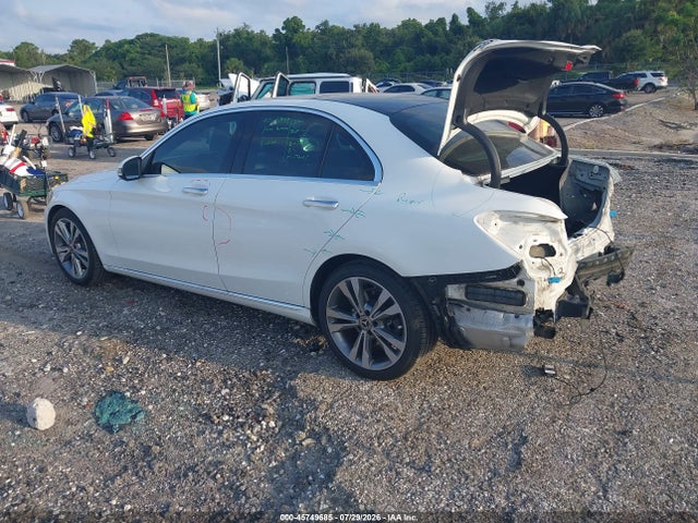 45749685 :رقم المزاد ، 55SWF4JBXHU220077 vin ، 2017 Mercedes-benz C 300 مزاد بيع