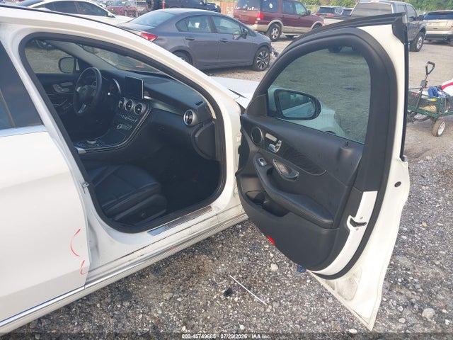 45749685 :رقم المزاد ، 55SWF4JBXHU220077 vin ، 2017 Mercedes-benz C 300 مزاد بيع