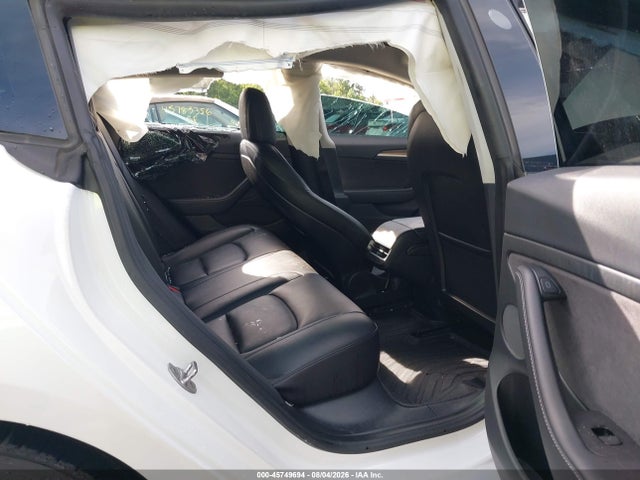 2021 Tesla Model 3 Standard Range Plus Rear-wheel Drive მანქანა იყიდება აუქციონზე, vin: 5YJ3E1EA6MF060605, აუქციონის ნომერი: 45749694