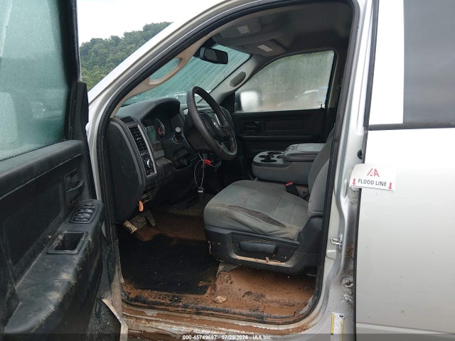 45749697 :رقم المزاد ، 1C6RR7FTXJS351096 vin ، 2018 Ram 1500 Express  4x4 6'4 Box مزاد بيع