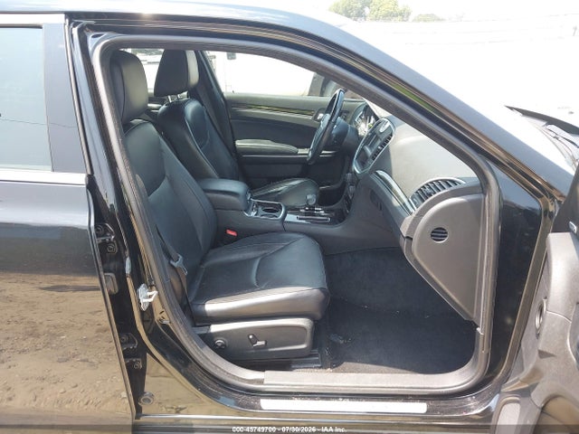 45749700 :رقم المزاد ، 2C3CCACG6CH113202 vin ، 2012 Chrysler 300 Limited مزاد بيع