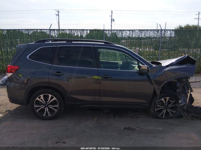 Subaru Forester Limited 2021 JF2SKASC4MH454440 Image 14