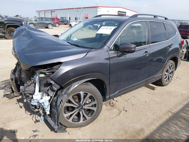 Subaru Forester Limited 2021 JF2SKASC4MH454440 Image 2