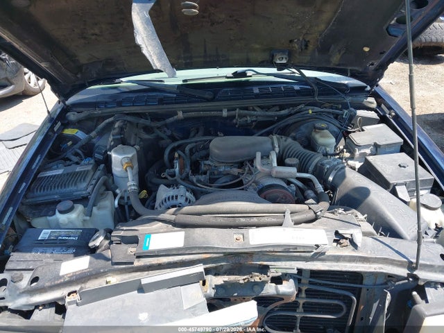 45749790 :رقم المزاد ، 1GKDT13W8W2545475 vin ، 1998 Gmc Jimmy Slt مزاد بيع