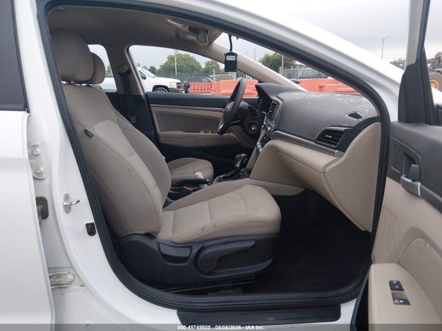 45749800 :رقم المزاد ، 5NPD84LF3LH521416 vin ، 2020 Hyundai Elantra Sel مزاد بيع
