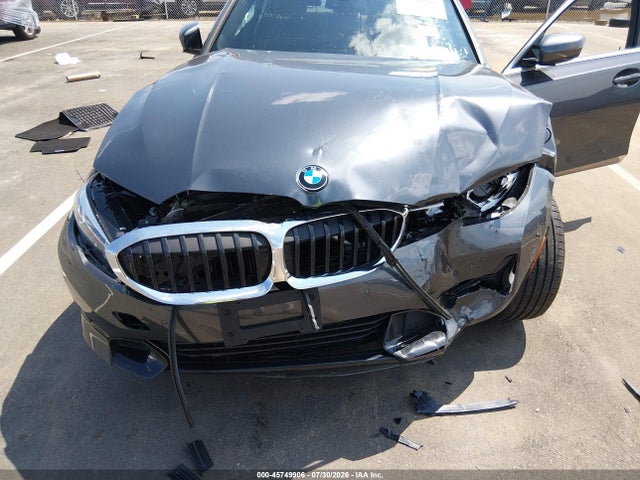 45749906 :رقم المزاد ، 3MW5R7J01L8B03891 vin ، 2020 Bmw 330i Xdrive مزاد بيع