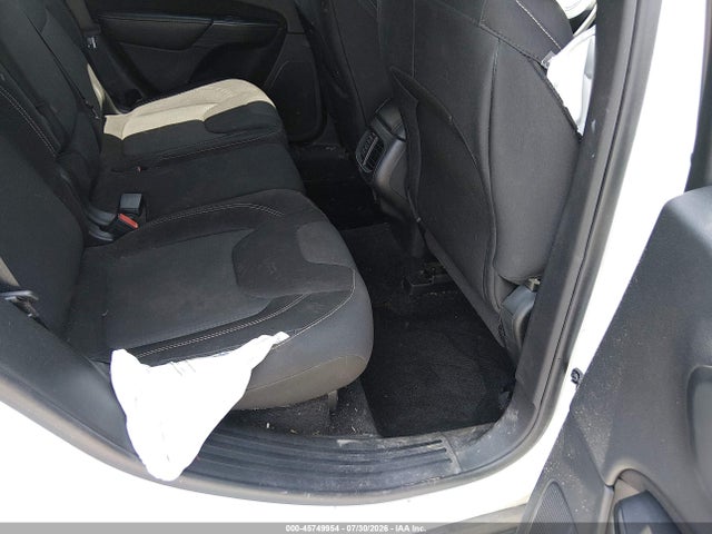2015 Jeep Cherokee Latitude მანქანა იყიდება აუქციონზე, vin: 1C4PJLCB1FW694651, აუქციონის ნომერი: 45749954