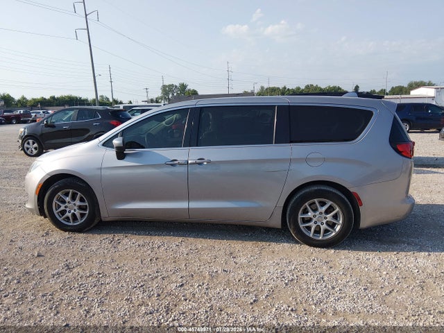 Chrysler Pacifica Touring 2017 2C4RC1DG3HR501400 Image 14