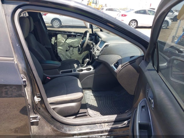 45750022 :رقم المزاد ، 1G1BC5SM3J7239055 vin ، 2018 Chevrolet Cruze Ls Auto مزاد بيع