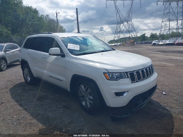Jeep Grand Cherokee Laredo 2017 1C4RJFAG8HC771657 головне зображення
