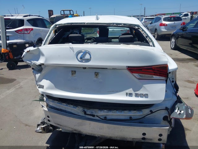 Lexus IS 300 2019 JTHBA1D23K5093060 Image 16