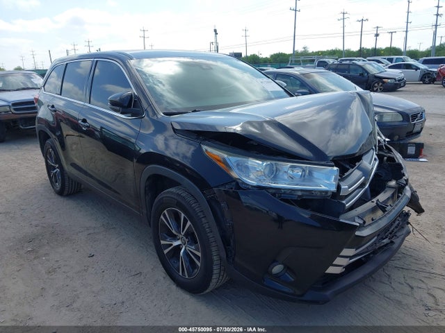 Toyota Highlander Le Plus 2019 5TDZZRFH0KS289587 Image 1