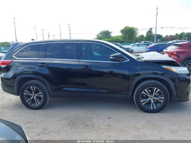Toyota Highlander Le Plus 2019 5TDZZRFH0KS289587 Image 14