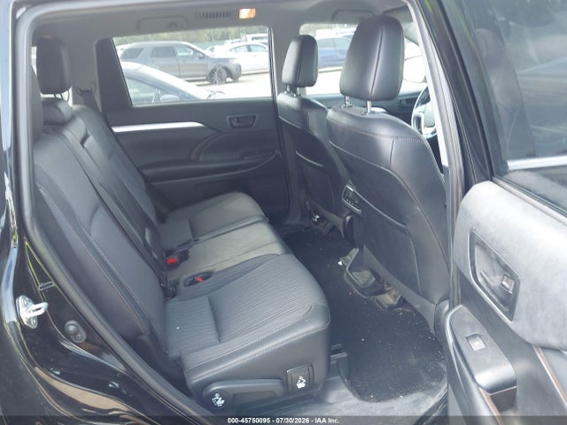 Toyota Highlander Le Plus 2019 5TDZZRFH0KS289587 Image 8